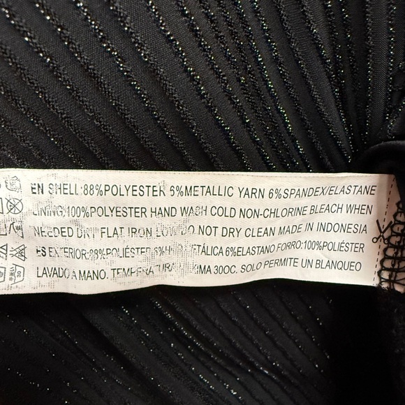 Forever 21 Black Metallic Ribbed V-Neck Mini Dress - Smalll - Picture 6 of 6